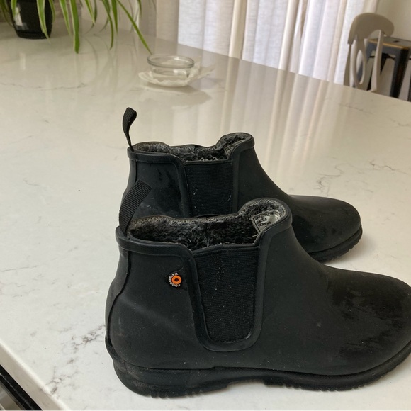 Womens BOG boots, black, size 6 - Picture 4 of 5